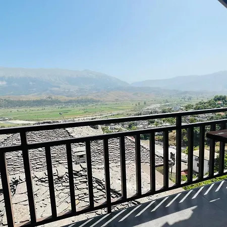 Konukevi Denis House 1930 Gjirokastër